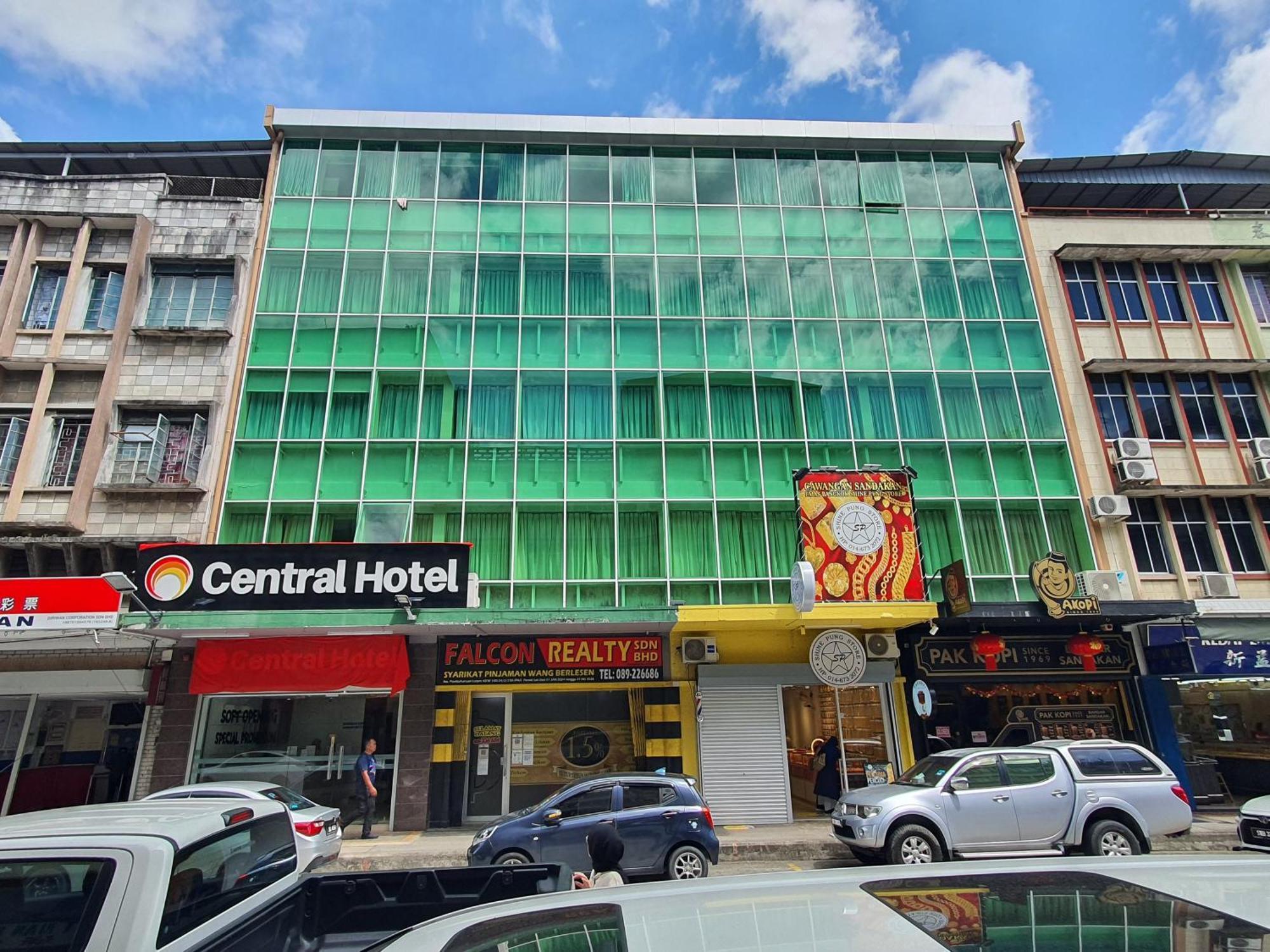 Capital O 90939 Sandakan Central Hotel ภายนอก รูปภาพ